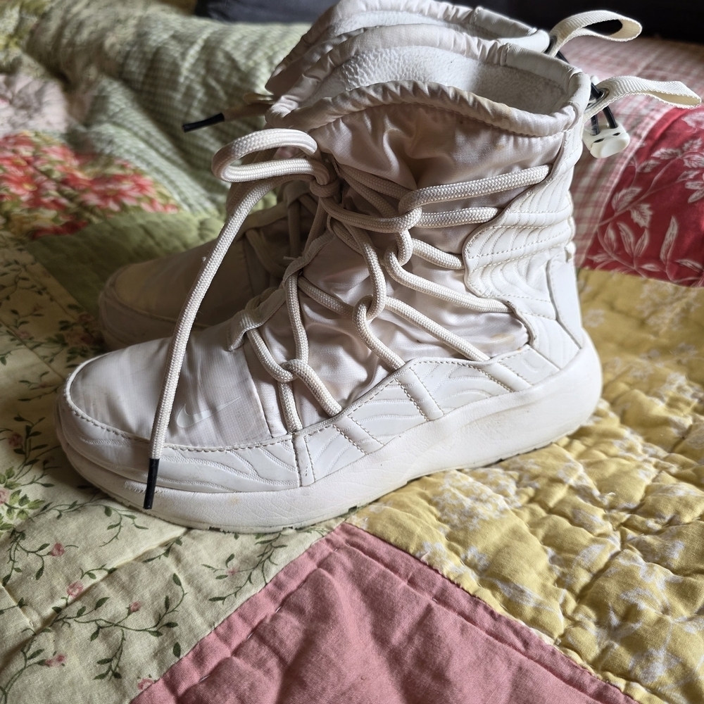 Nike Tanjun High Rise Women's Sneaker Boots Size 6 Phantom AO0355 003 - Picture 6 of 13